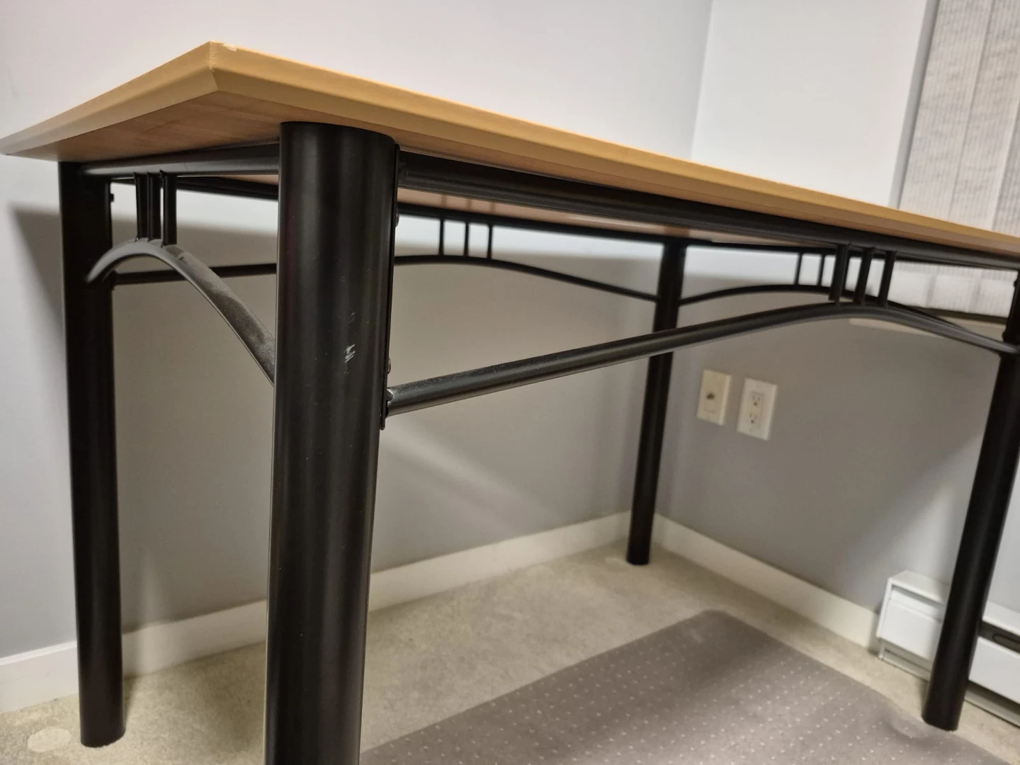 Dining Table with Black Metal Legs - photo 2