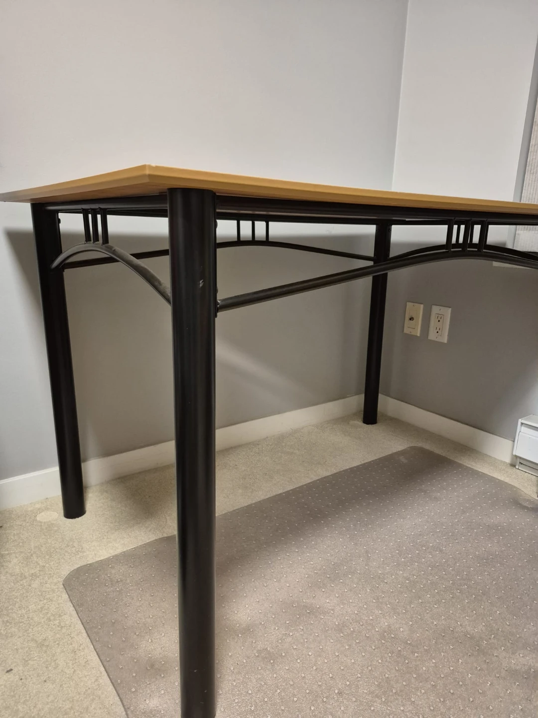 Dining Table with Black Metal Legs - photo 3