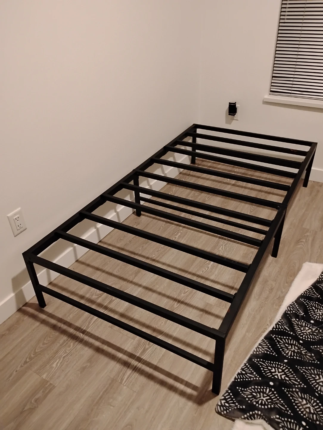 ( FREE )Black Metal Bed Frame ( TWIN) - photo 3