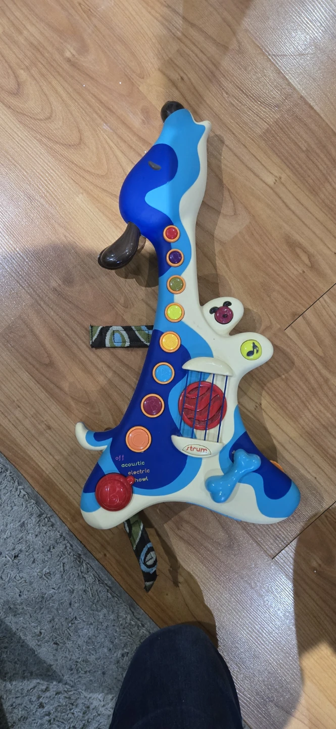 Kids Electronic Guitar Dog "Woofer"
