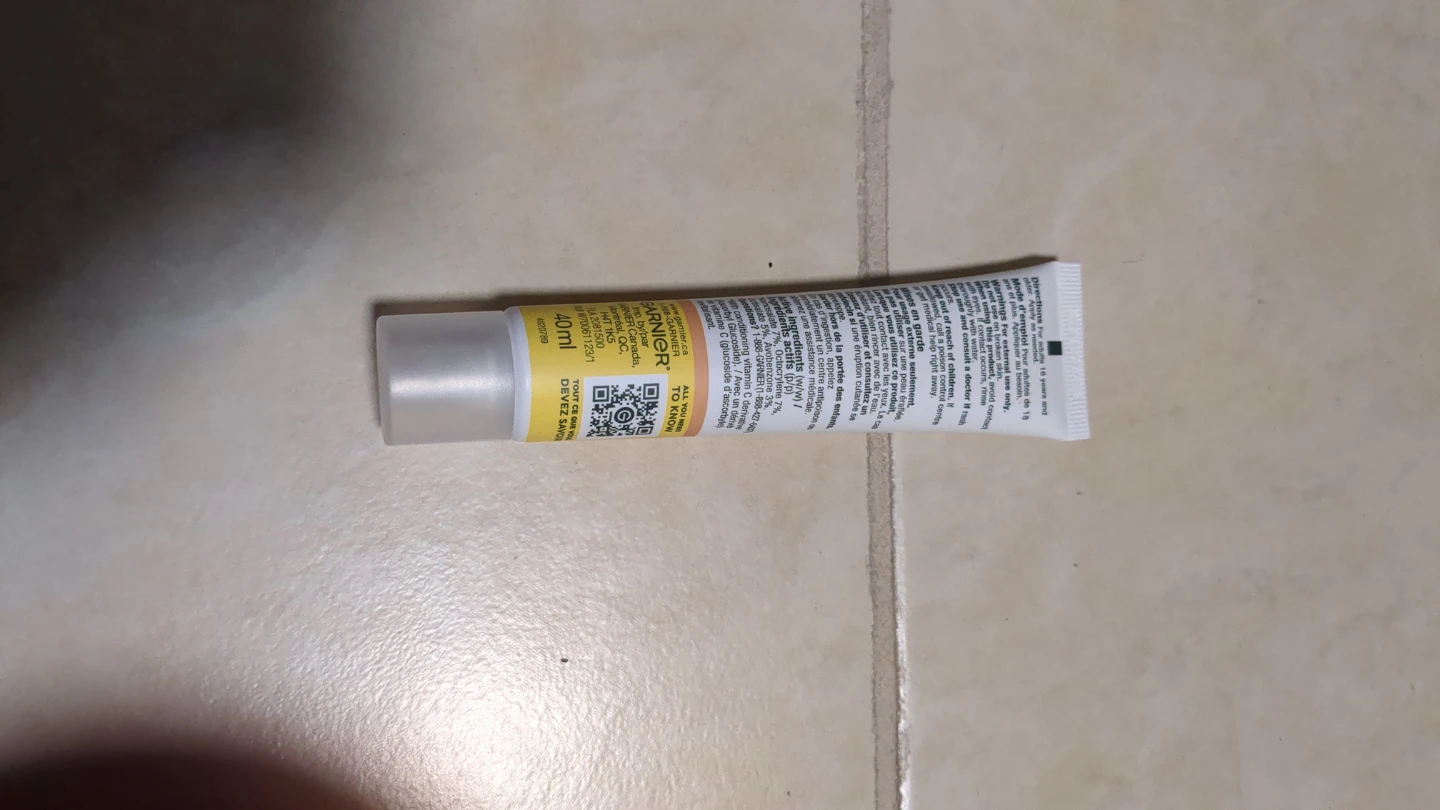Garnier Vitamin E Brightening Daily UV Fluid SPF 50 - photo 4