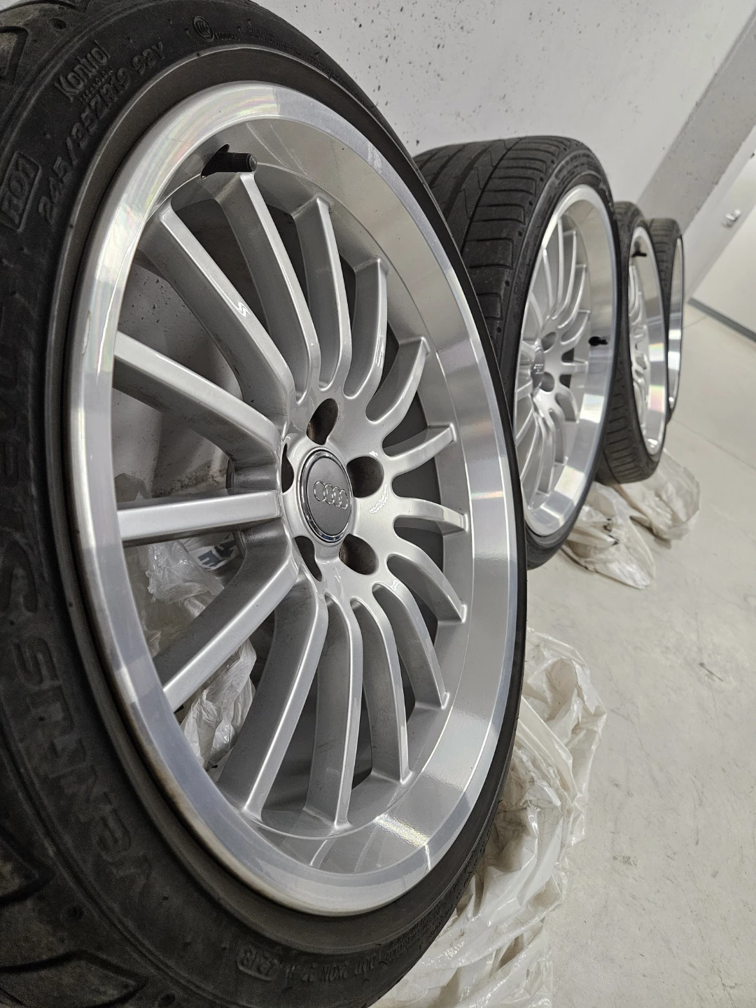 Set of 4 19" Audi Alloy Wheels with Hankook Tires