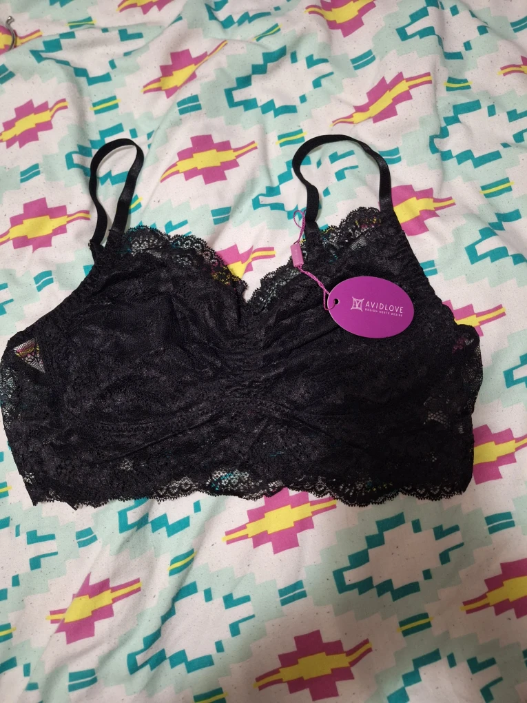 Avidlove 1  Black & 1 white Lace Bralettes XL