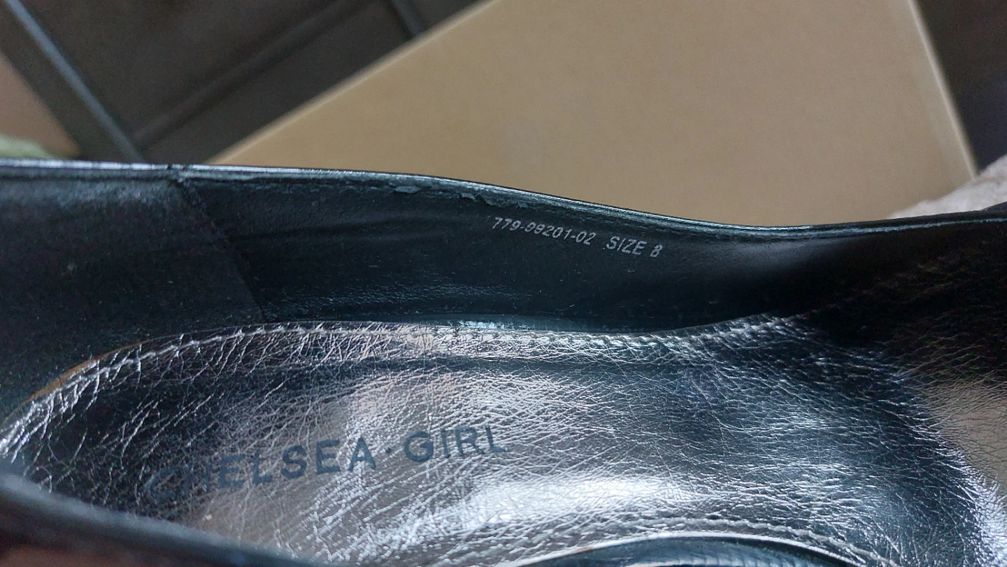 Chelsea Girl Black Patent Platform Heels Size 8 - photo 3