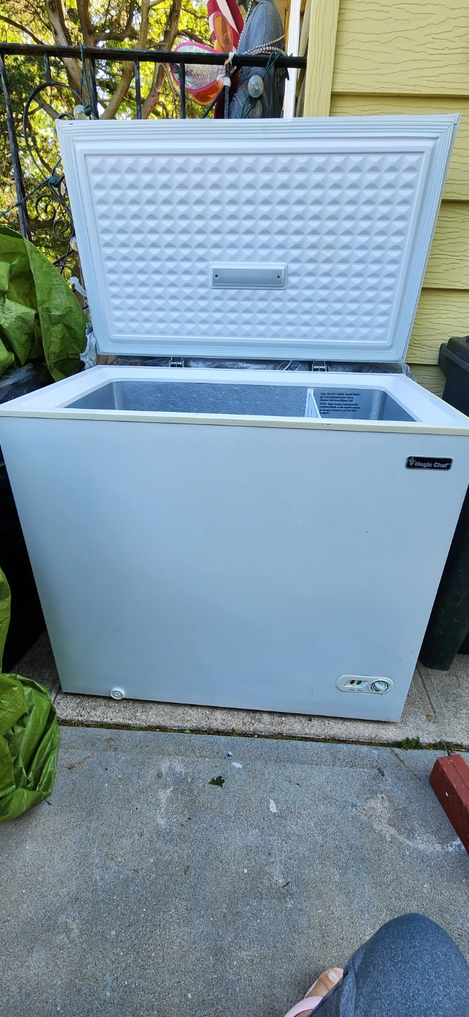 Magic Chef Chest Freezer - photo 5