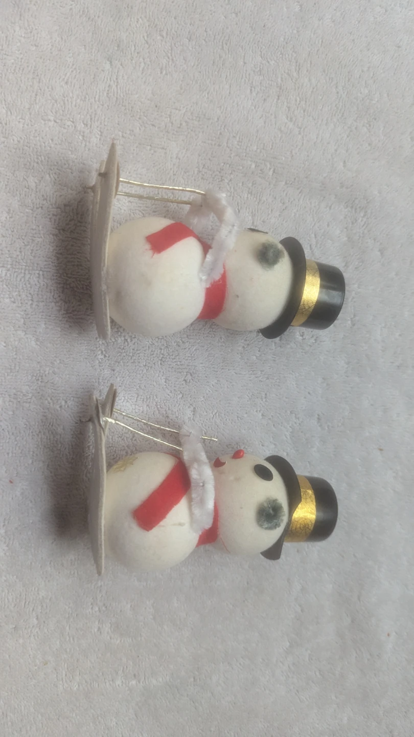 Two Vintage Snowman Skiers Figurines MCM handmade - photo 4
