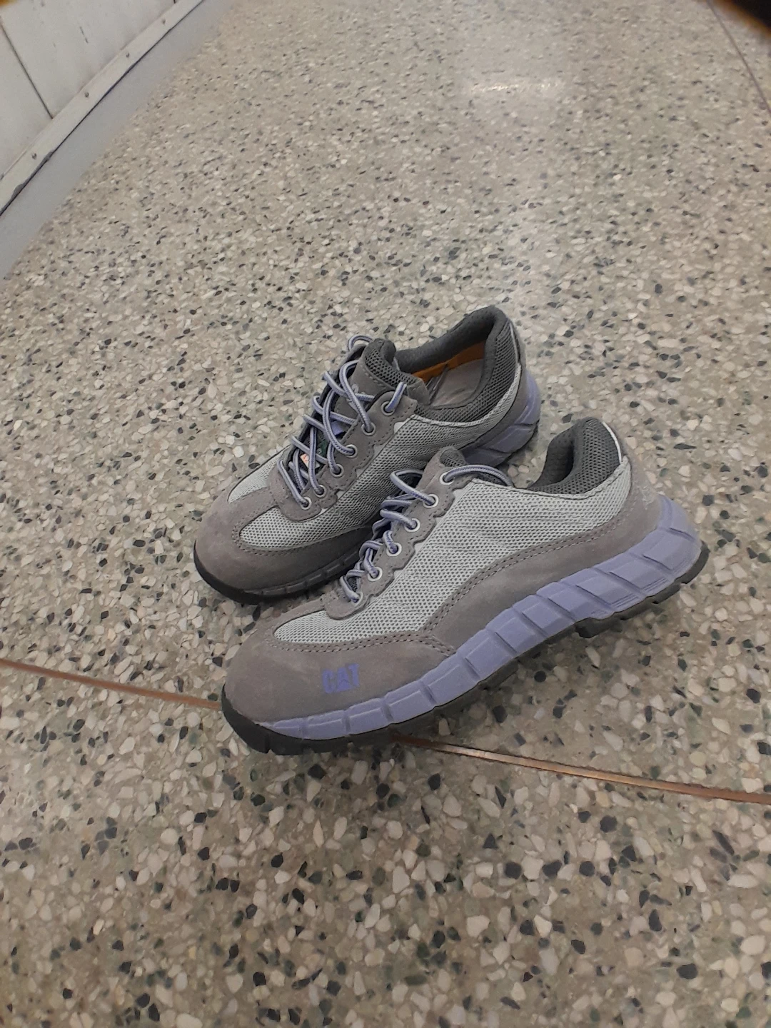 CAT Women's Grey Lace-Up Safety Shoes Size 7.5 - photo 2