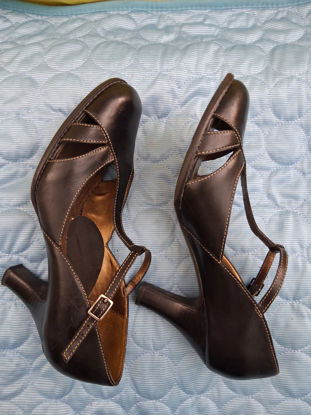 Naturalizer Black Leather T-Strap Heels Women's  9.5W - photo 3
