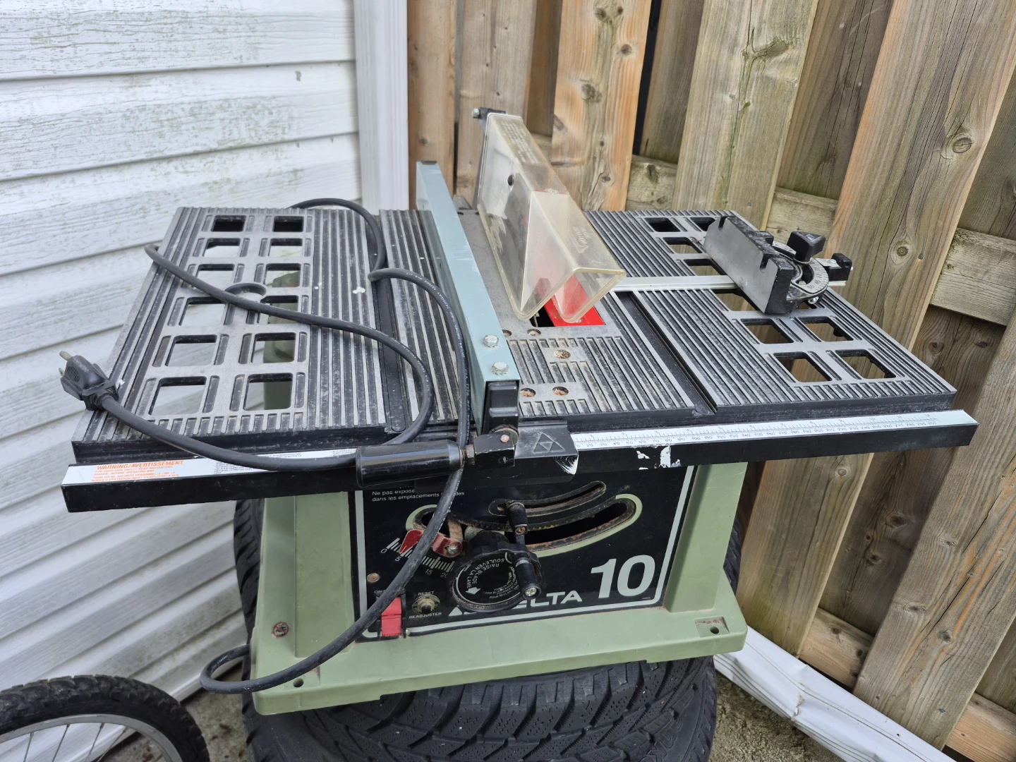 Delta 10 inch Table Saw