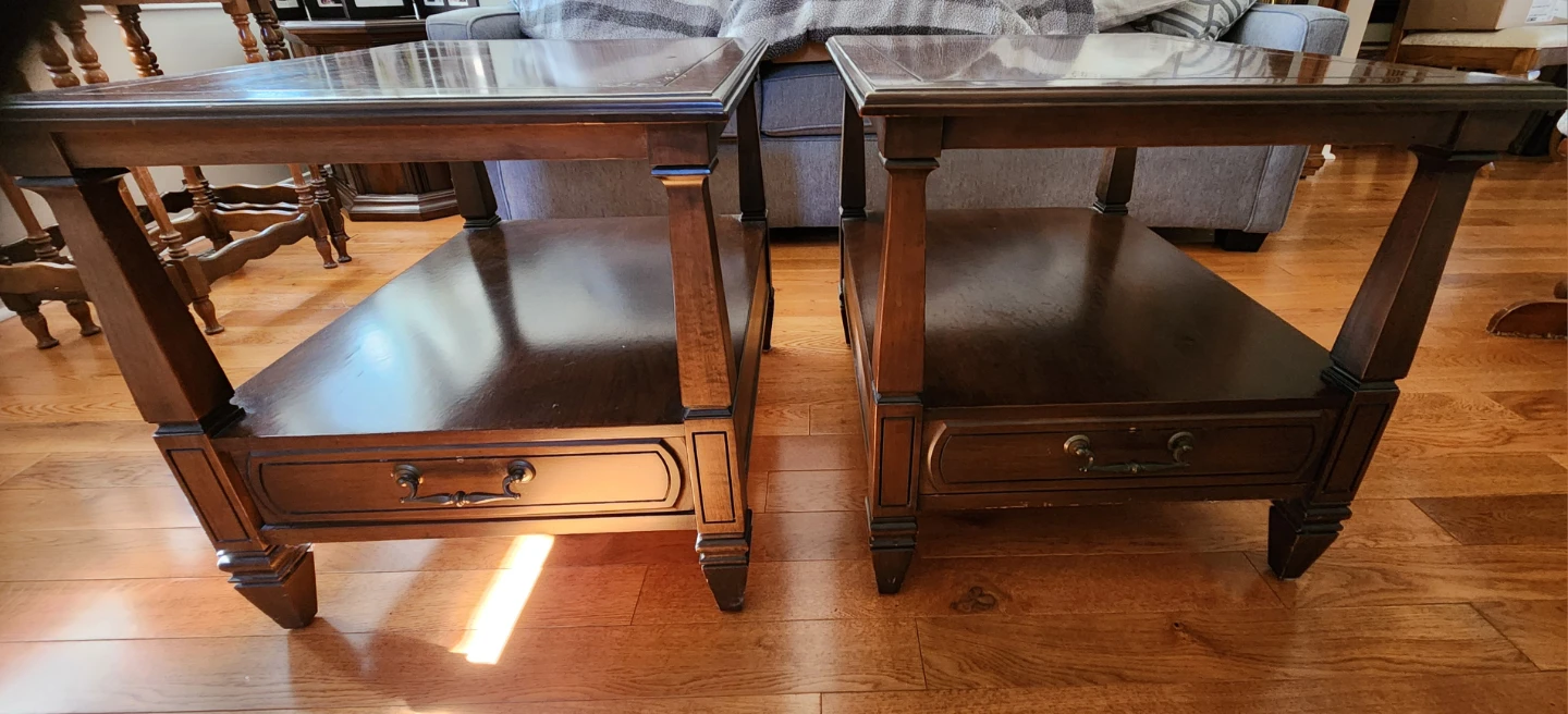 Set of 2 Dark Wood End Tables with Drawers - photo 2
