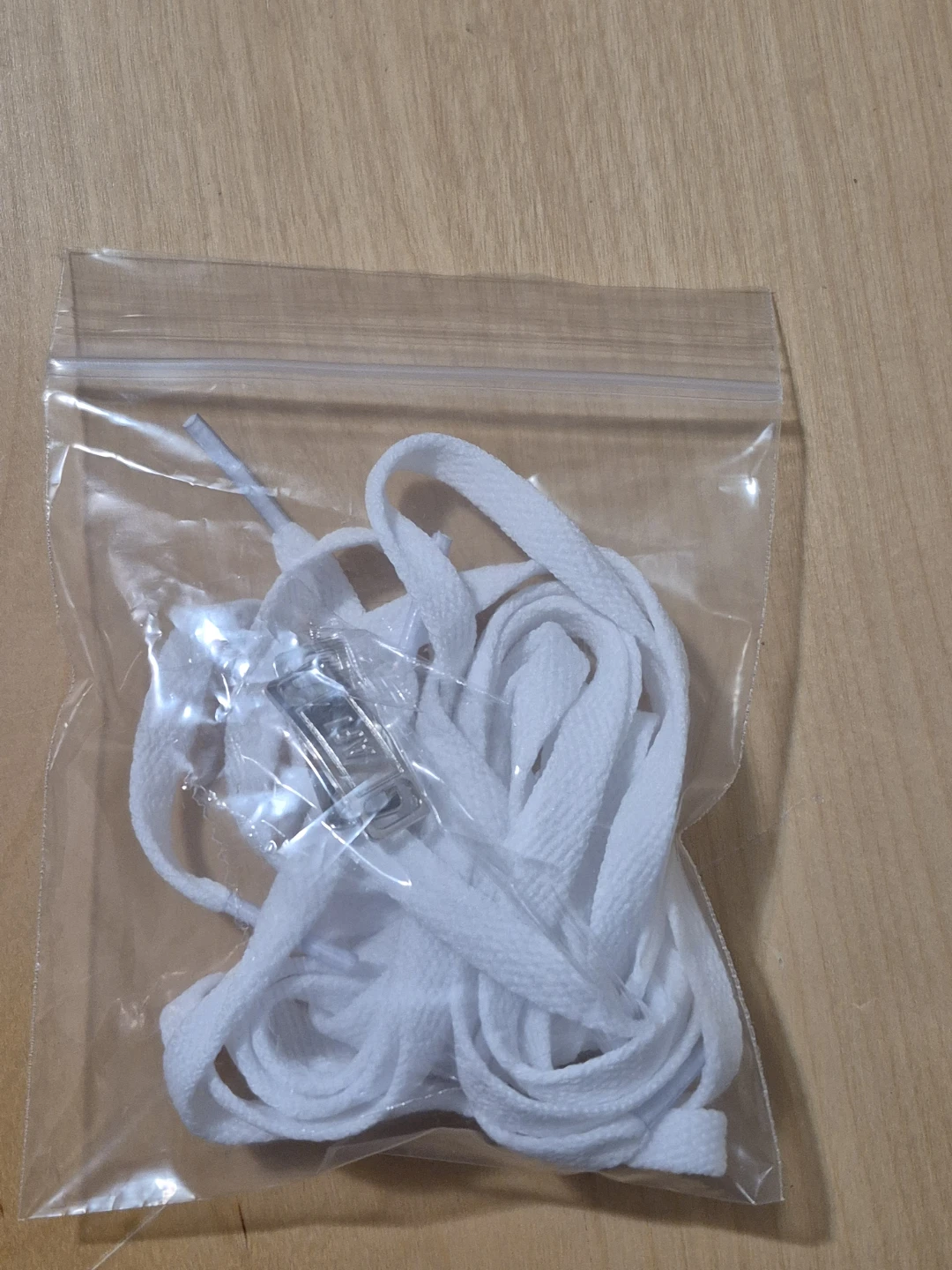 BNIB)2 White Shoe Laces