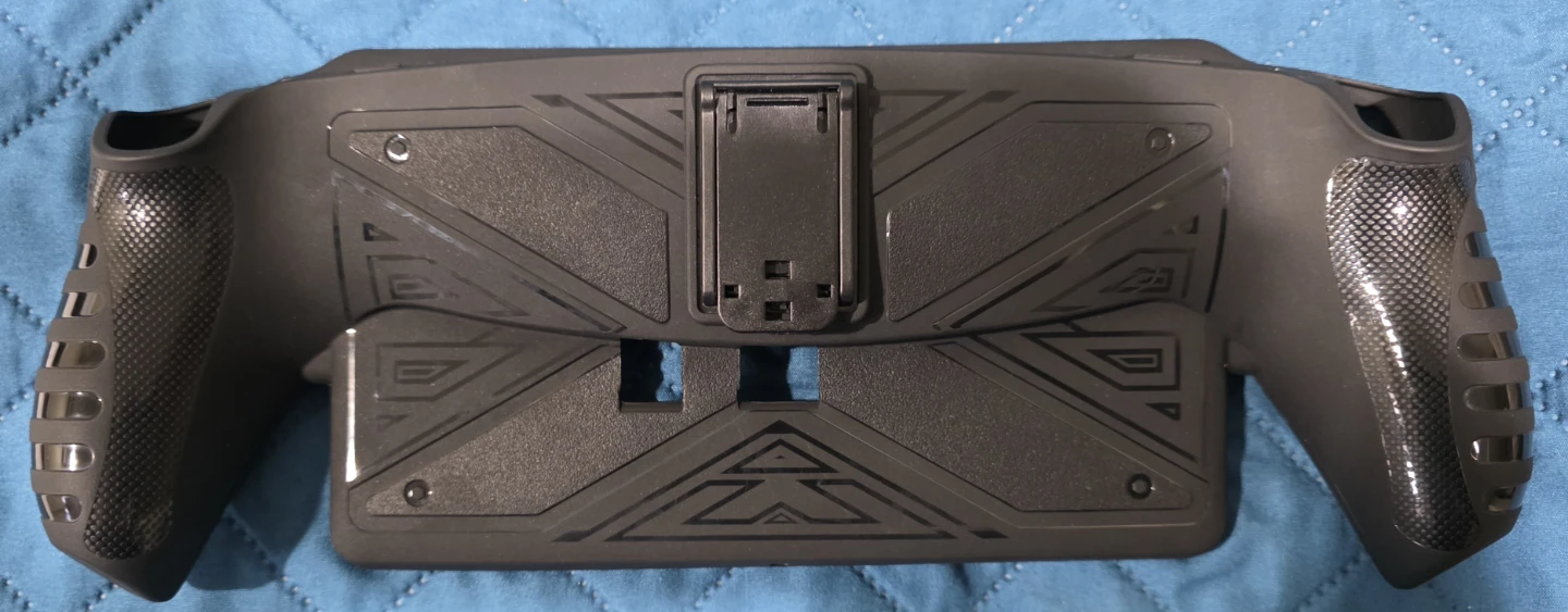 LNIB Playstation Portal With Case And Silicone Skin - photo 5