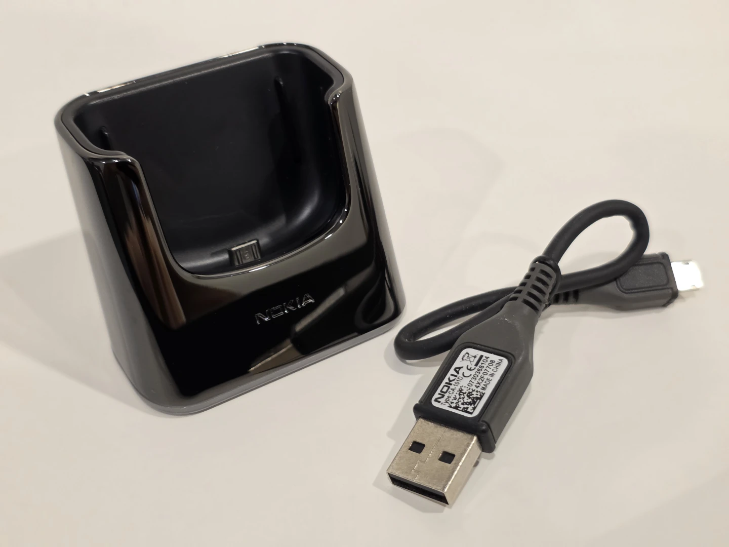 Nokia 8800 Arte DT-19 charging dock