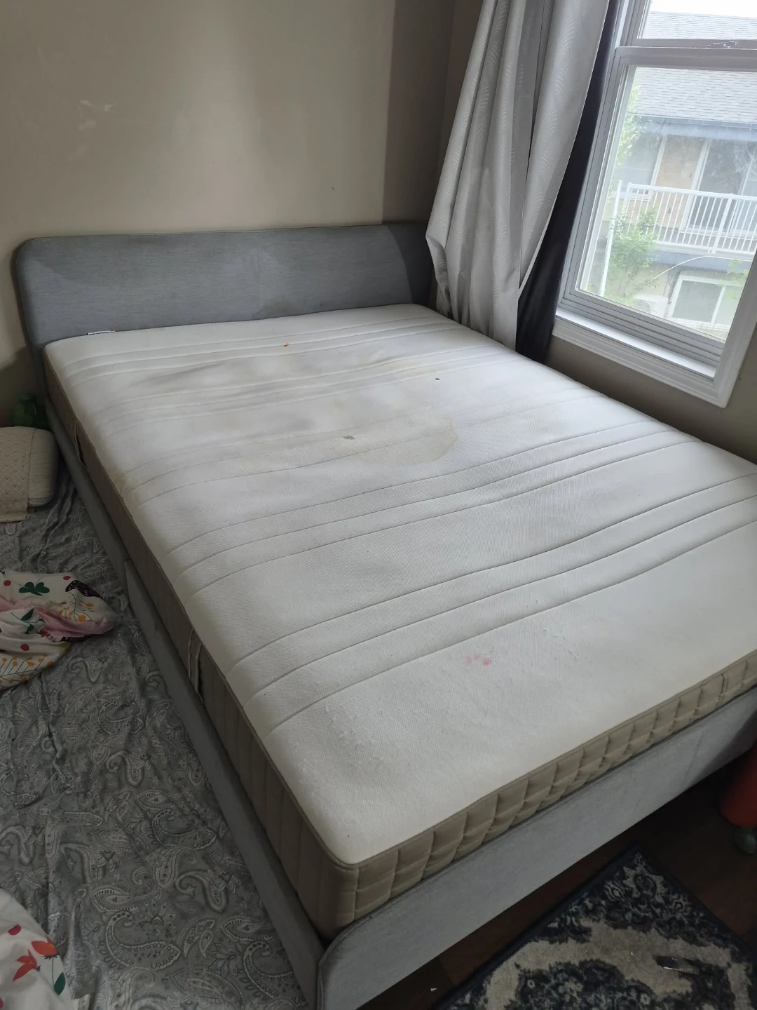 Queen Size Bed Frame with Mattress