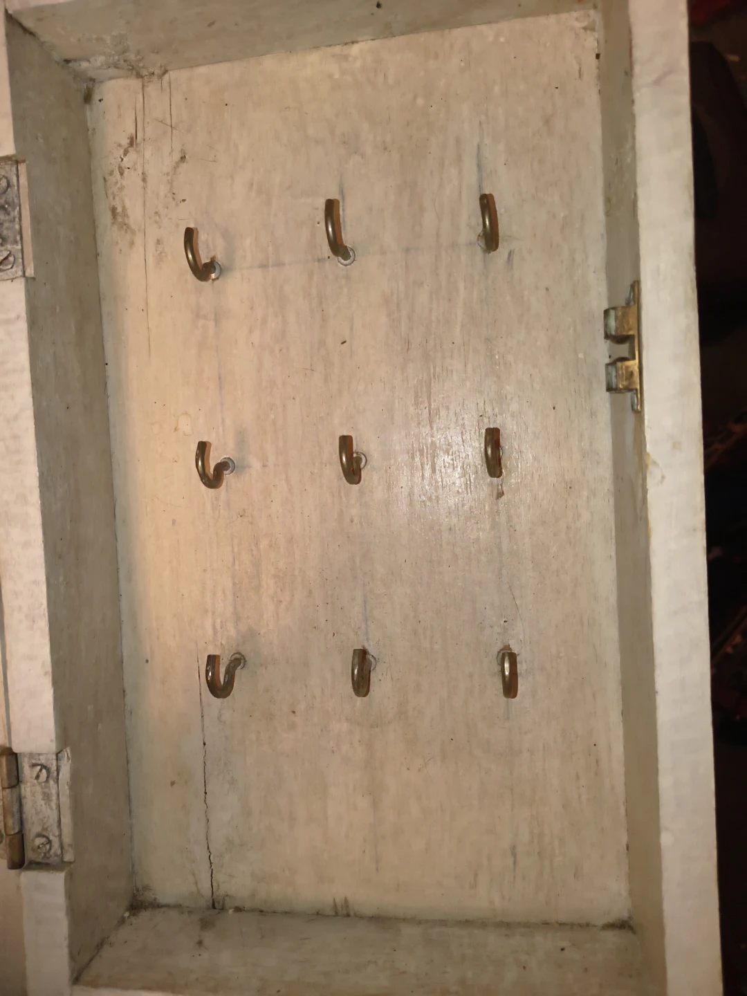 Rustic Wall Mounted Key Holder - photo 2