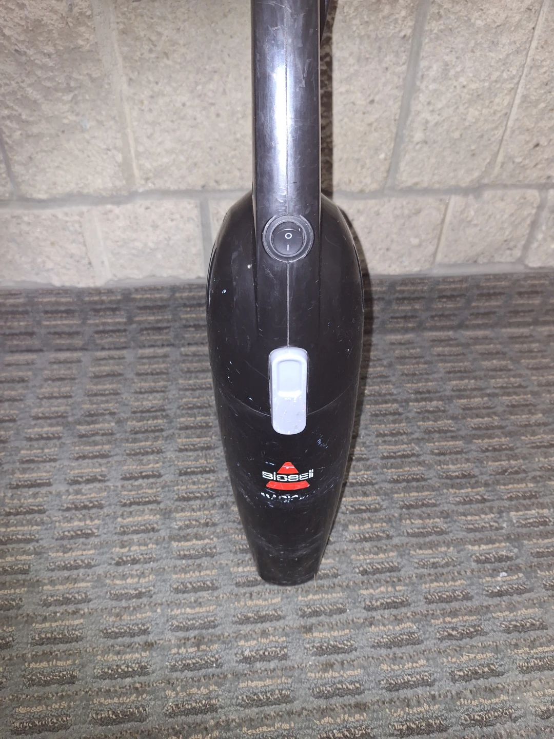 Bissell Lightweight Bagless Vacuumi - photo 3