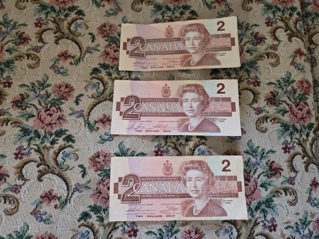 Three Canadian $2 Bills - photo 2