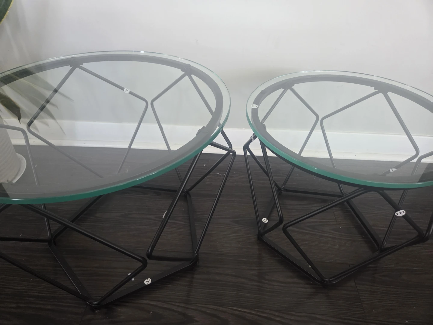 Set of 2 Round Glass Top Coffee Tables