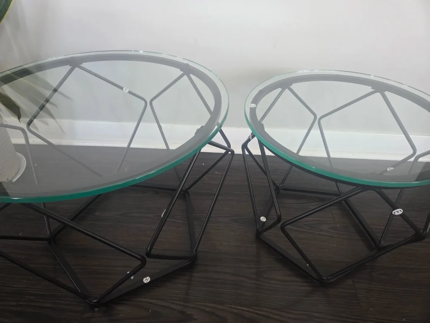 Set of 2 Round Glass Top Coffee Tables