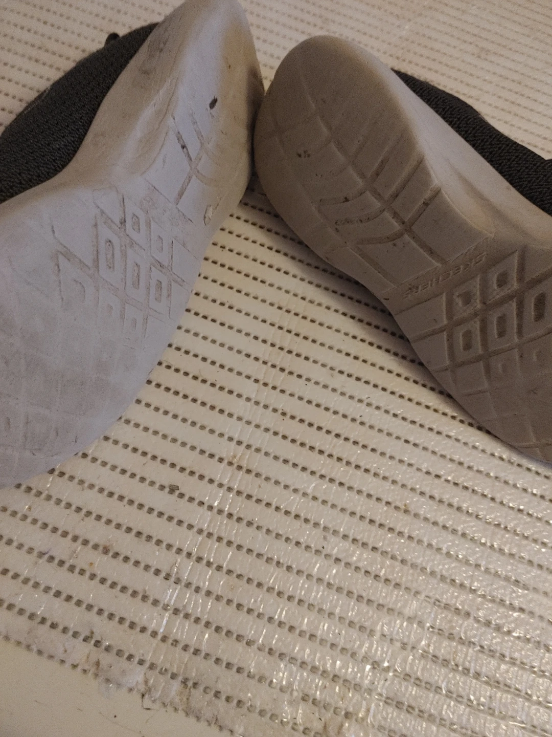 Skechers Kids Sneakers- size 3 - photo 2