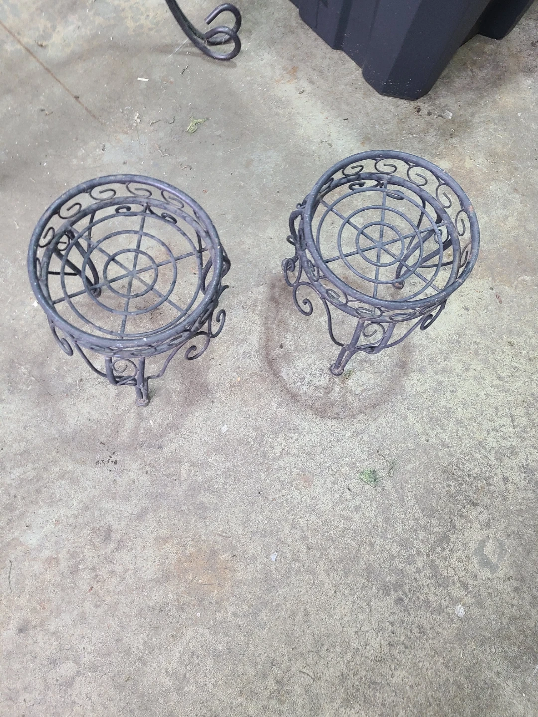 Set of 2 Metal Plant Stands