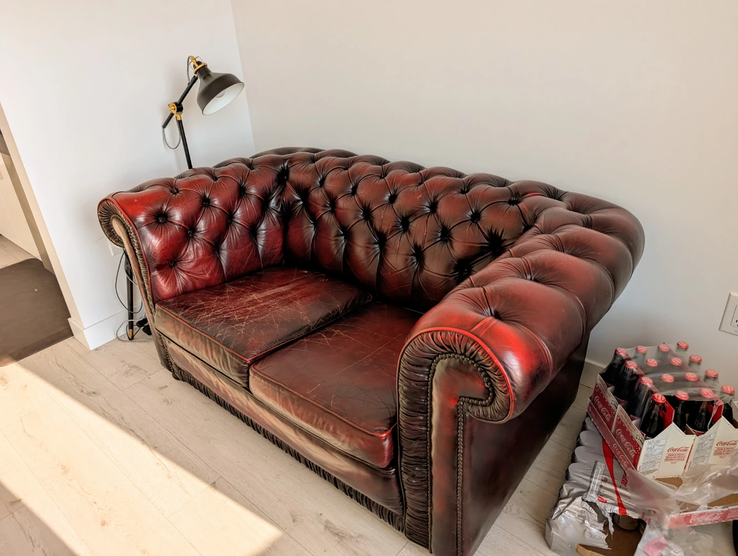 Antique Oxblood Leather Chesterfield Loveseat - photo 3