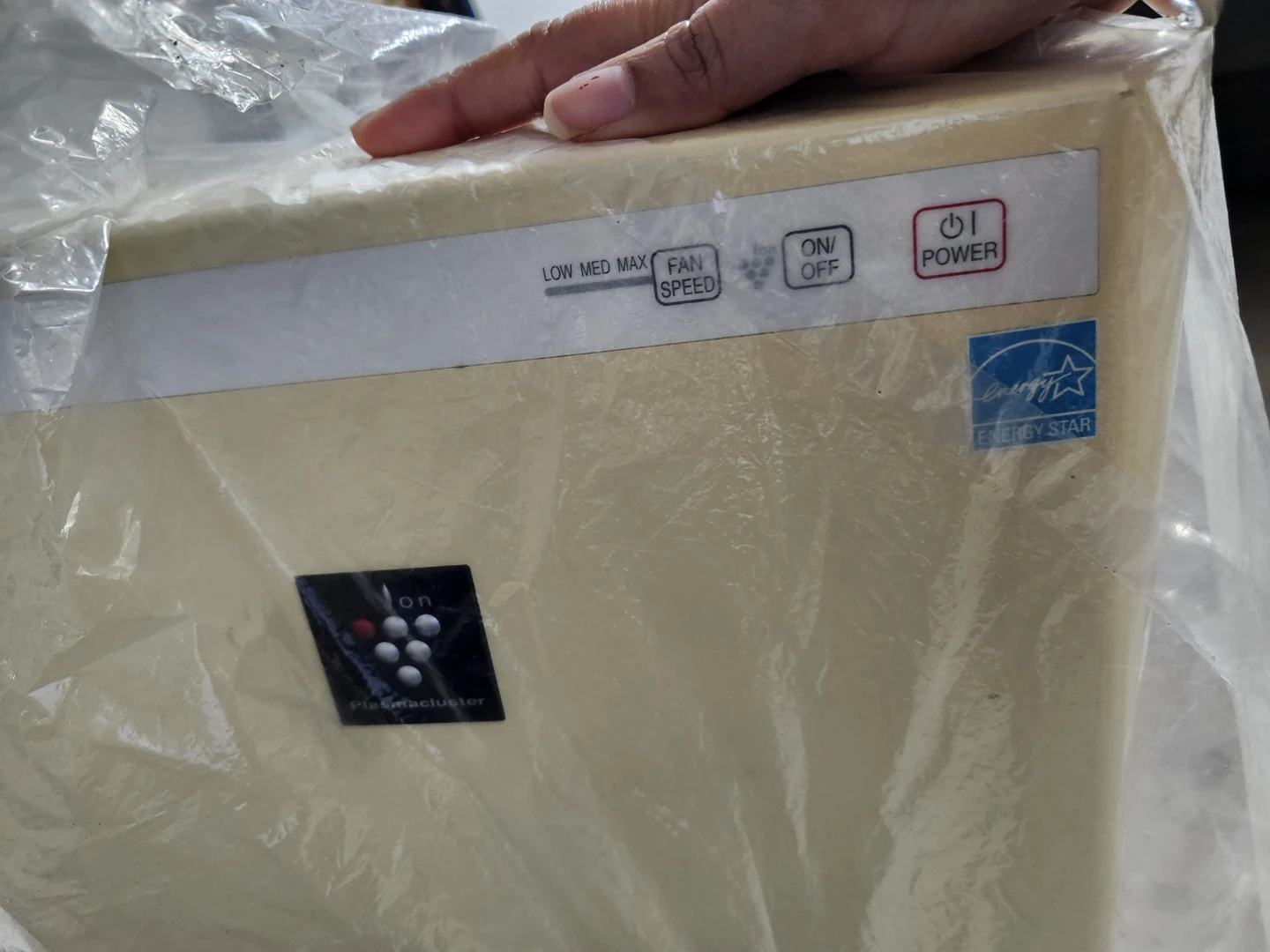 Sharp Plasmacluster Air Purifier - photo 2