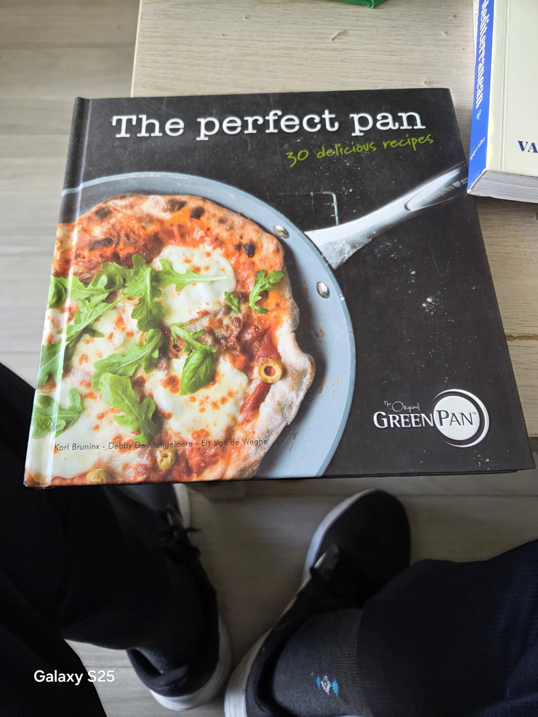 The Perfect Pan: 30 Delicious Recipes Cookbook