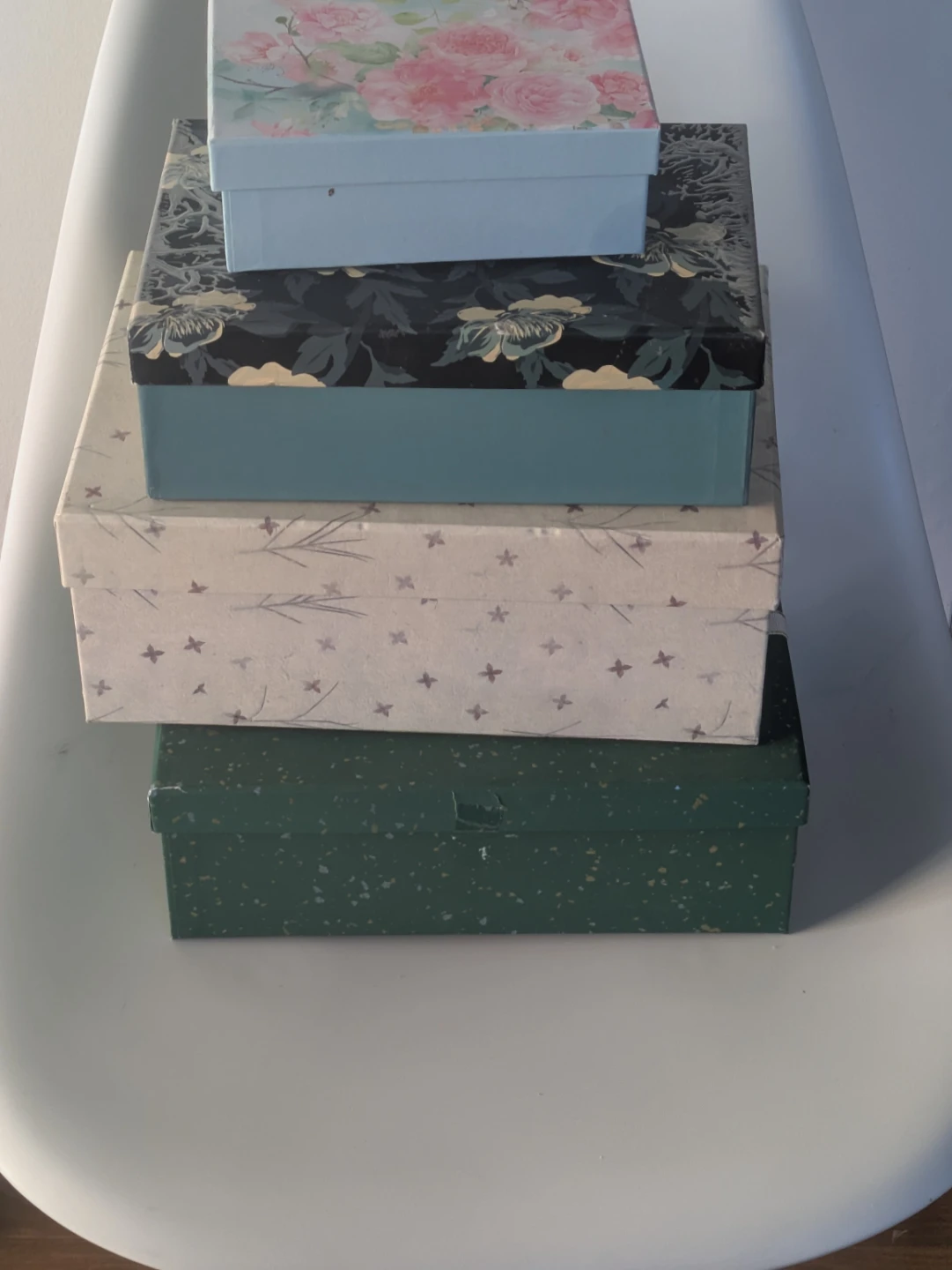 Set of 5 Decorative Gift Boxes & Tissue Paper Assortment