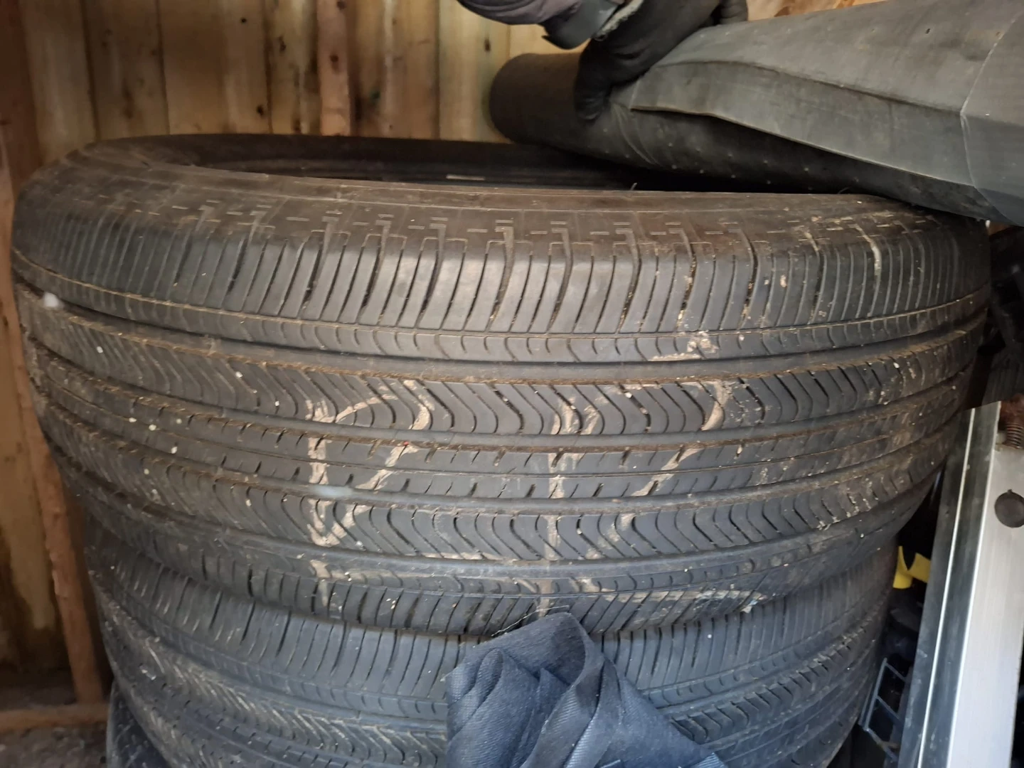 Michelin P235/60R18 Tires