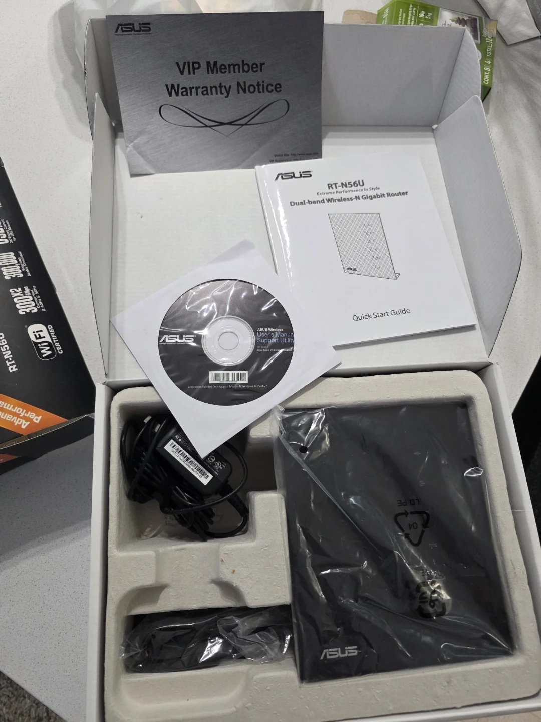 ASUS RT-N56U Dual-band Wireless-N600 Gigabit Router - photo 2