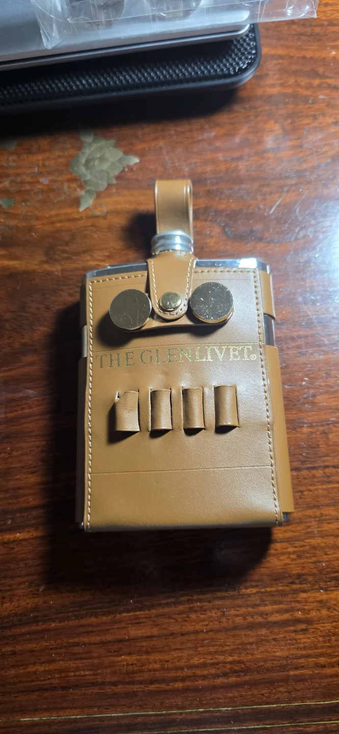 The Glenlivet Leather Flask Holder - photo 3