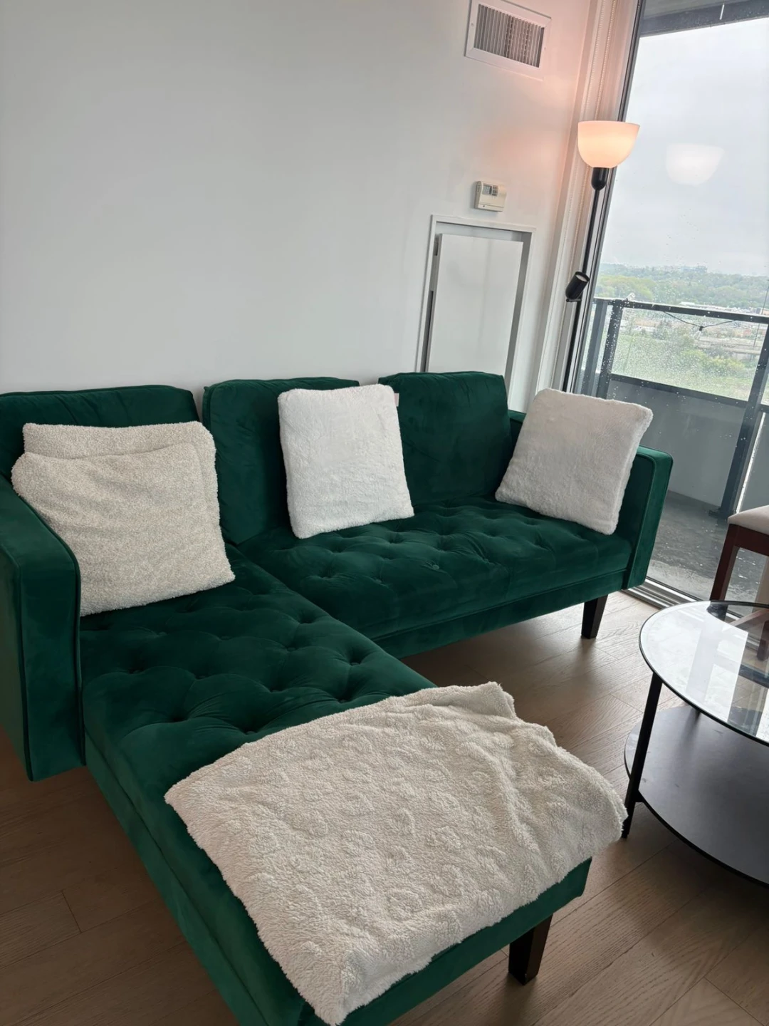 Emerald Green Velvet Sectional Sofa - photo 4