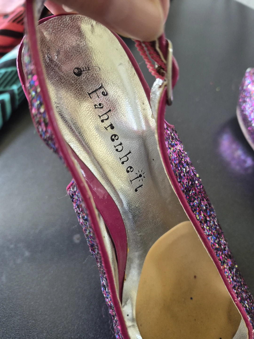 Fahrenheit Women's Glitter Slingback Heels Size 7.5 - photo 2