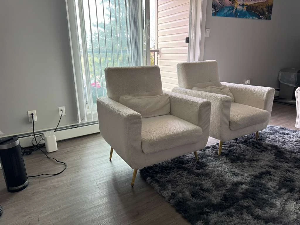 A pair of used tufted polyester armchairs - photo 2
