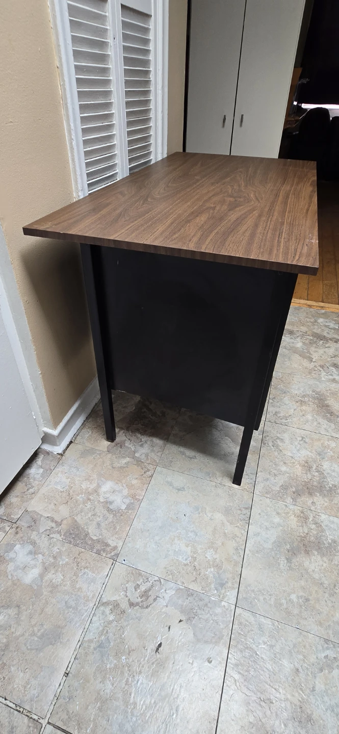 Office Desk - photo 5