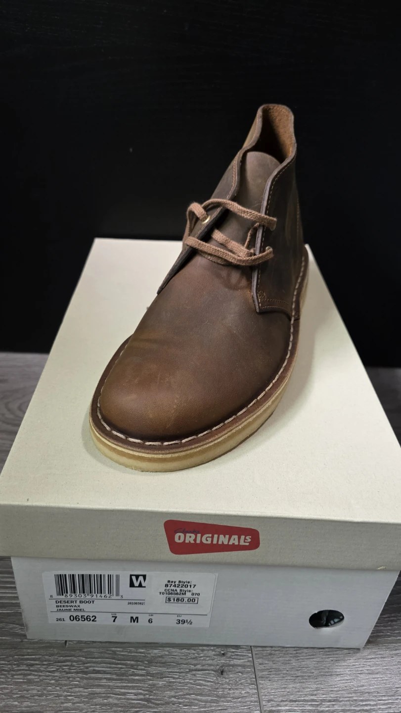 BNIB Clarks Desert Boot Beeswax Size 7 Men