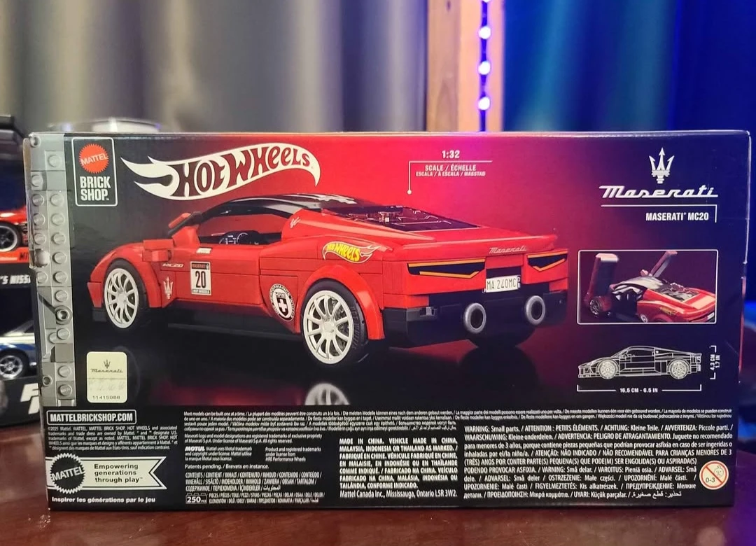 Hot Wheels Brick Shop Maserati MC20 Building Set - photo 2