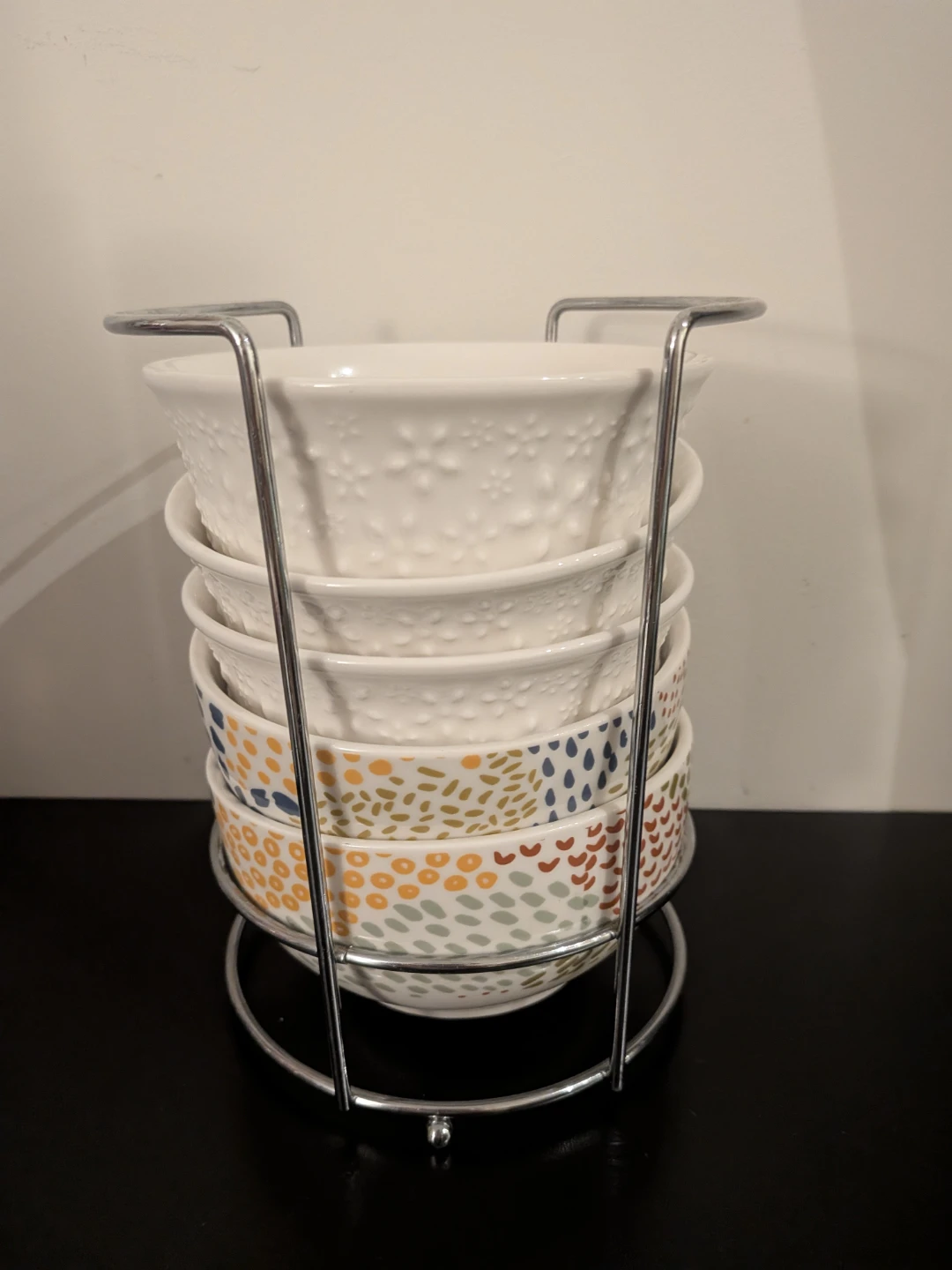 Set of 6 Ceramic Bowls with Stand