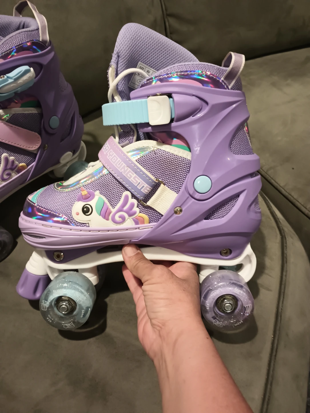 Roller Skates with Unicorn Design - photo 4