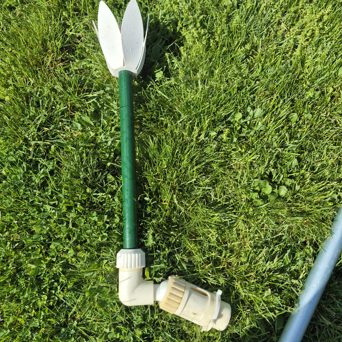Stanley Garden Sprinkler and pool accessories - photo 2