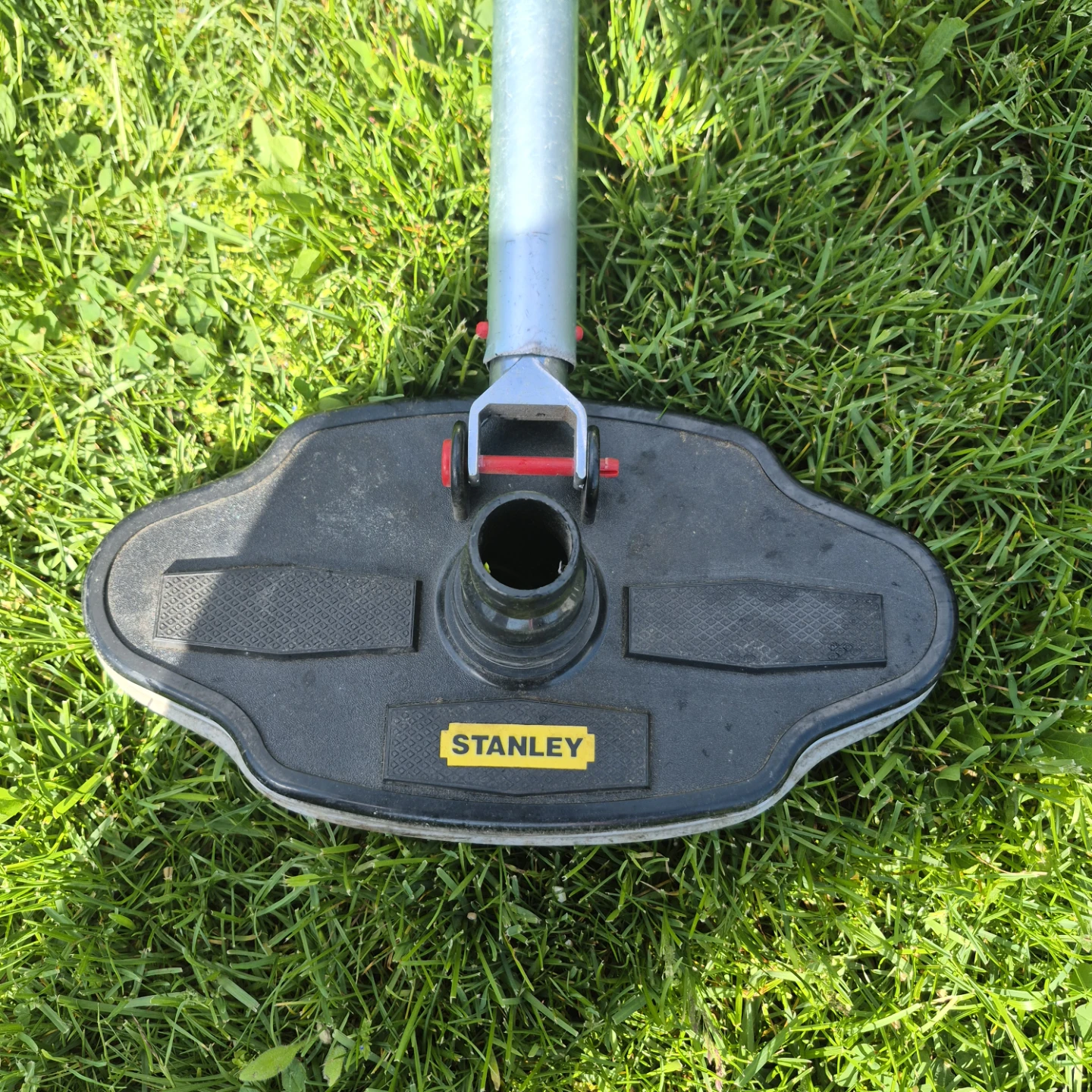 Stanley Garden Sprinkler and pool accessories - photo 5