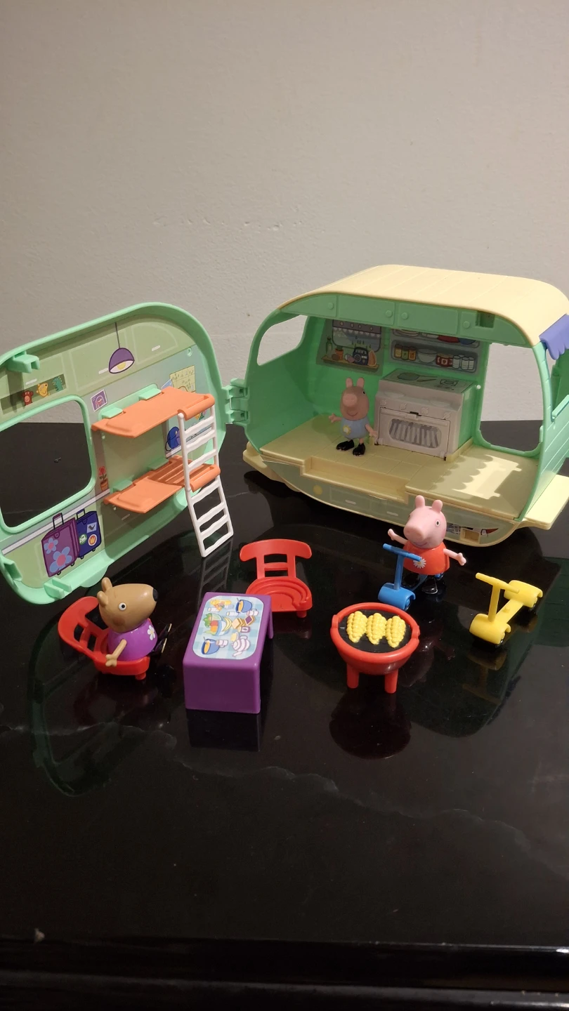 Peppa Pig Campervan Playset
