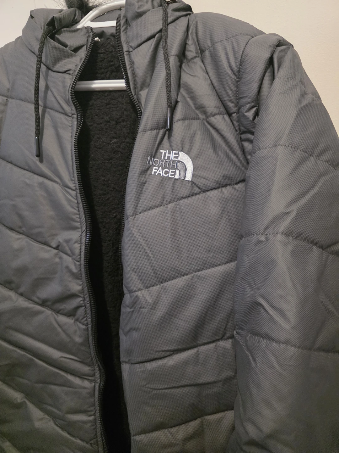 The North Face Puffer Jacket with detachable sleeves - photo 3