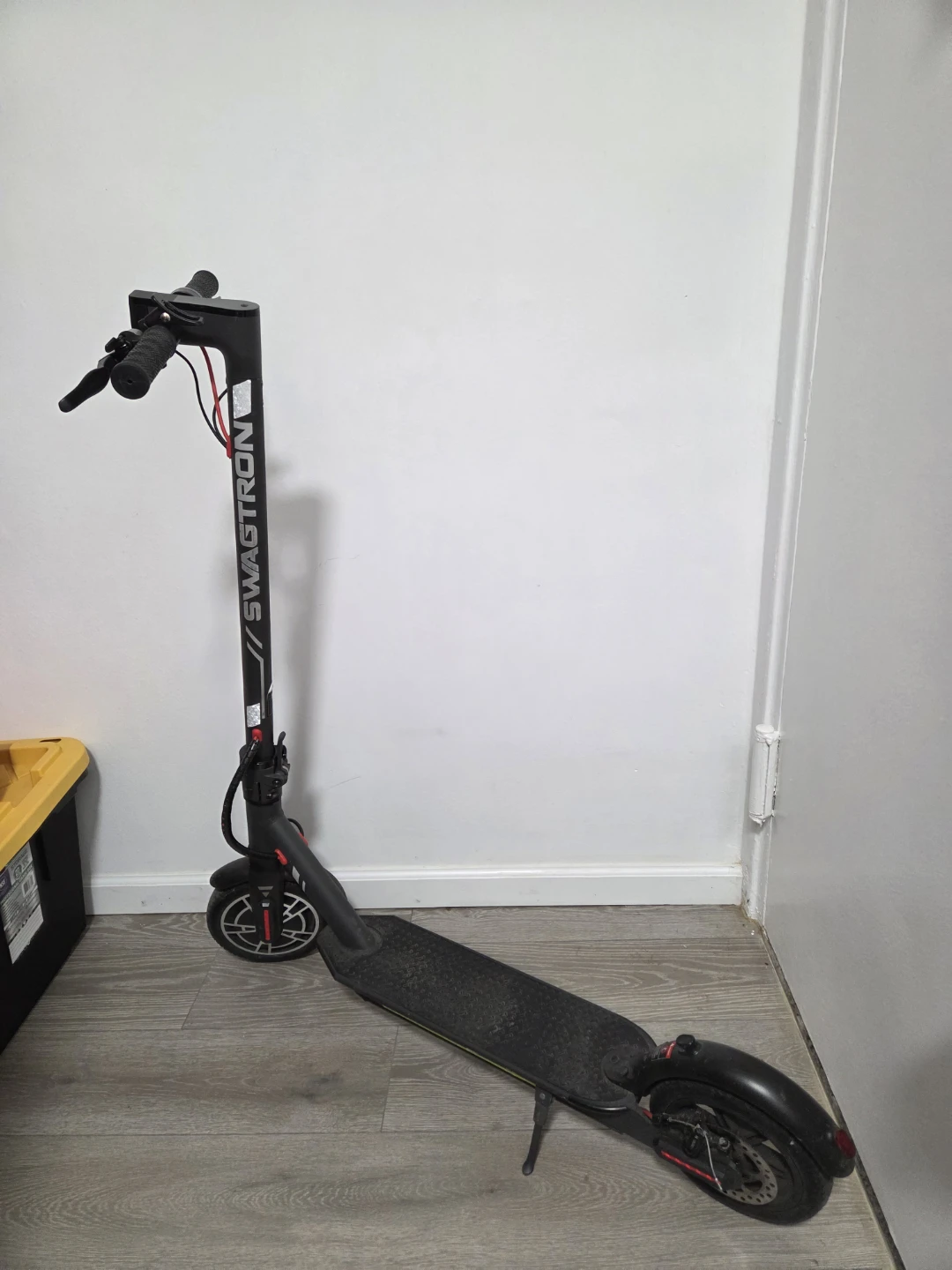 Swagtron Swagger 5 Electric Scooter
