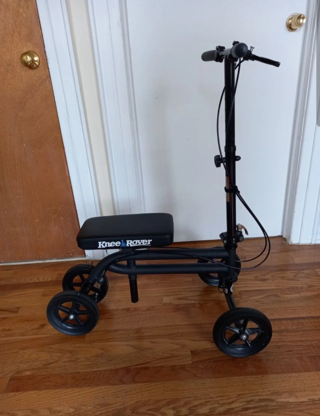 Knee Rover Knee Scooter in Great Condition