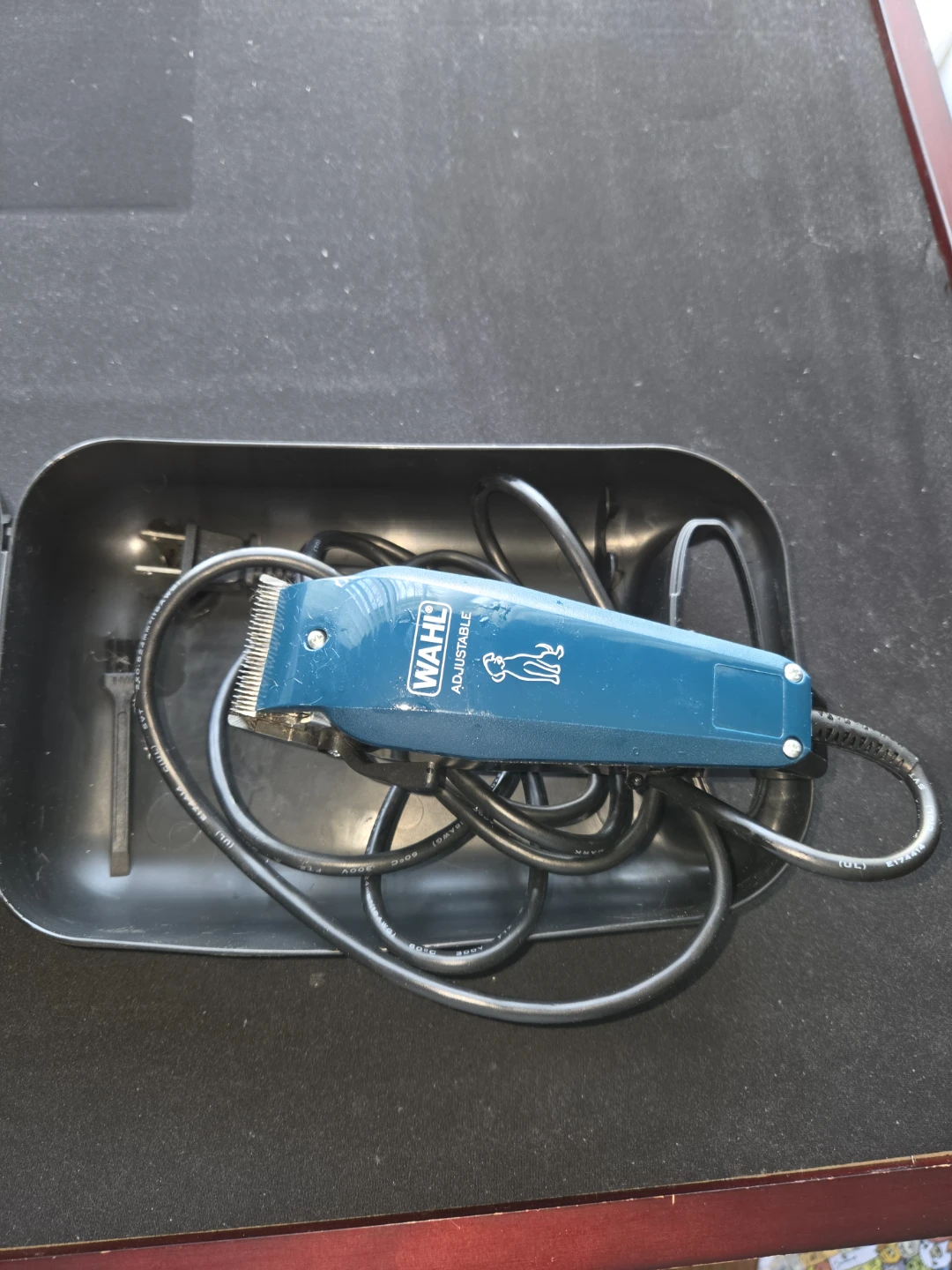 Wahl Adjustable Pet Clippers with Attachments - photo 2
