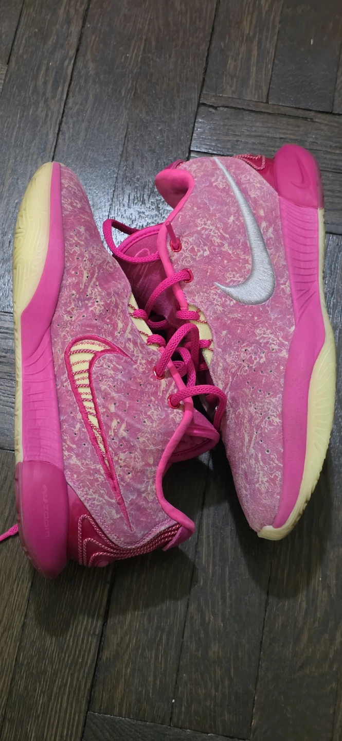 Nike LeBron James Pink Basketball Shoes Size 10.5 - photo 2