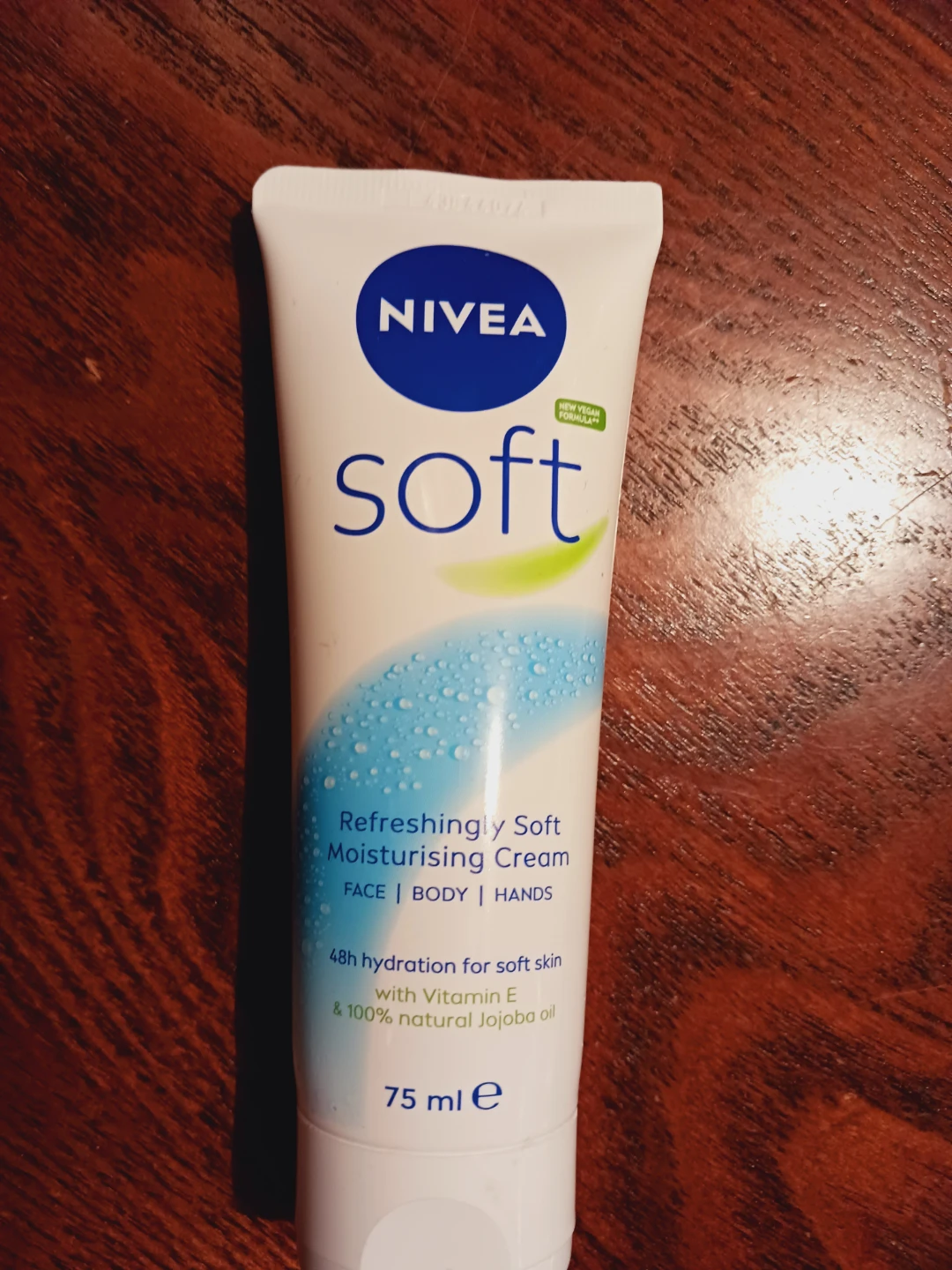 New !! NIVEA Soft Refreshingly Soft Moisturising Cream 75ml - photo 2