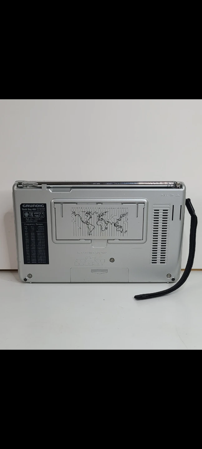 GRUNDIG YB 400PE Portable Radio - Great Condition! - photo 3